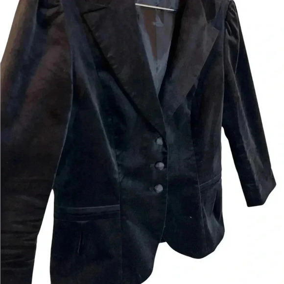 NEW 🔥 Sexy Black Velvet “Halogen” Fitted Blazer Sz M - Picture 3 of 6